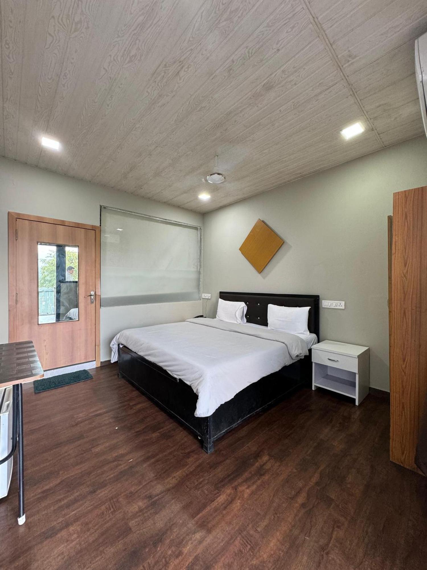 The Canvas Resort In Lonavla Экстерьер фото