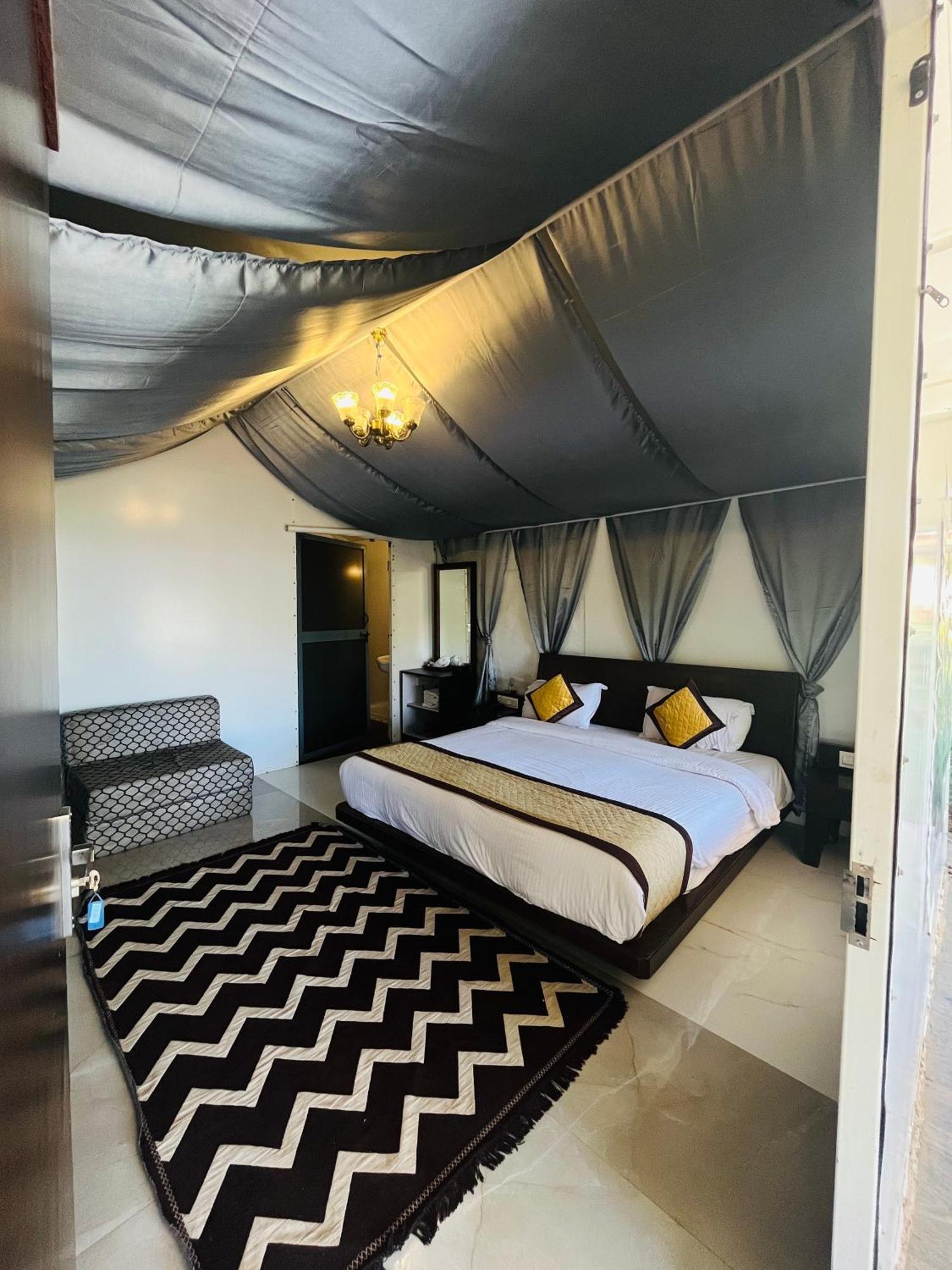 The Canvas Resort In Lonavla Экстерьер фото
