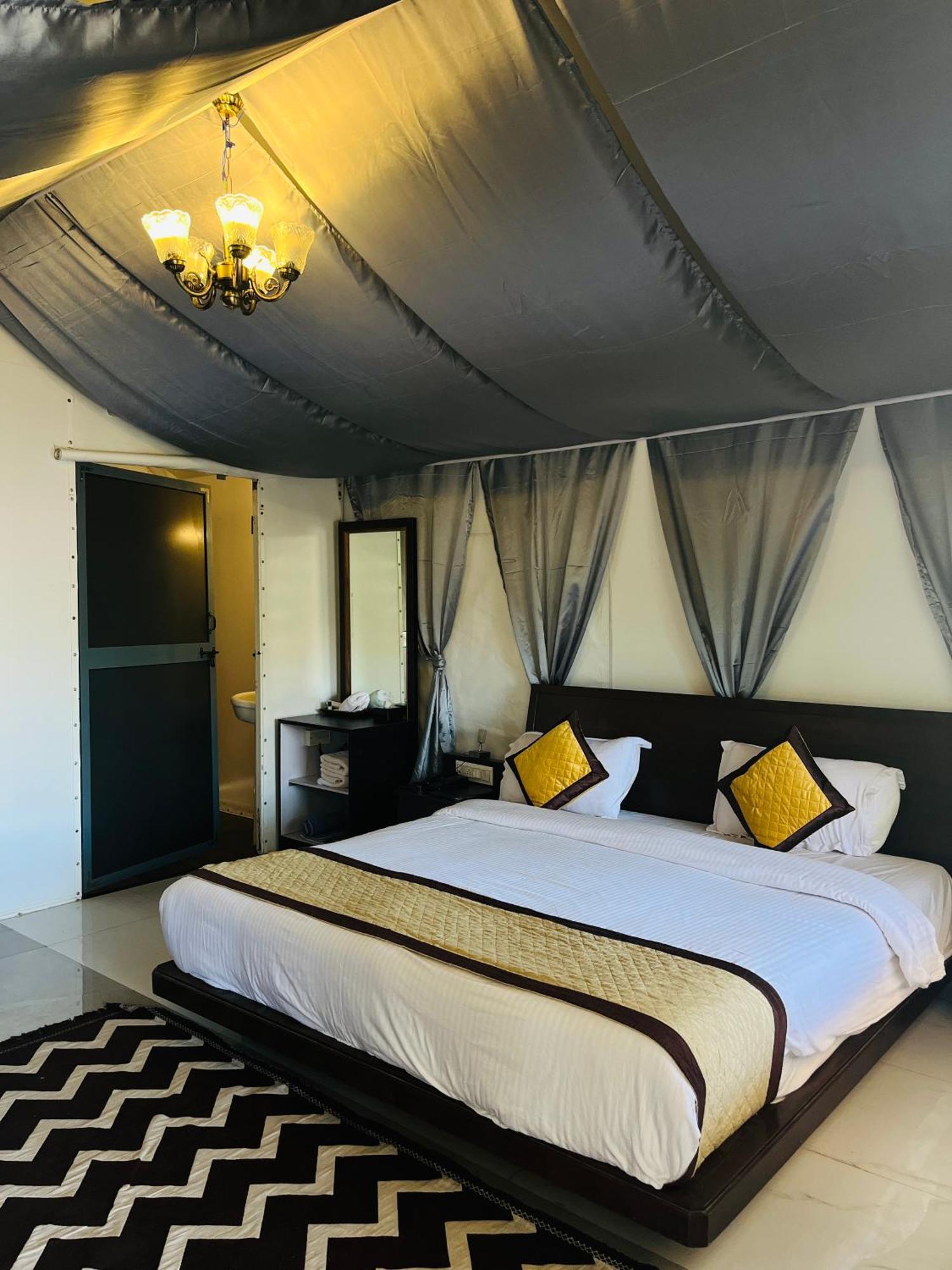 The Canvas Resort In Lonavla Экстерьер фото